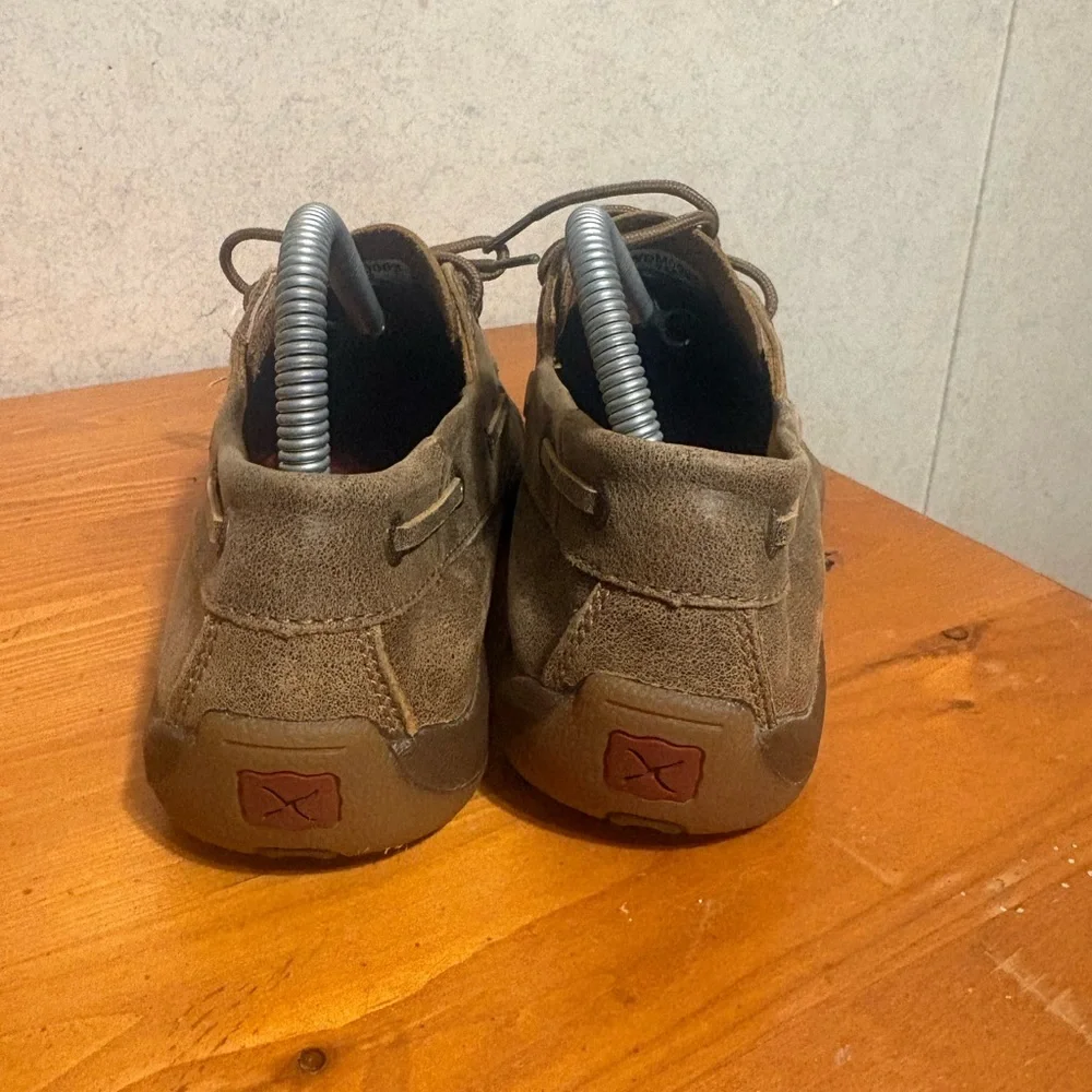 Twisted X Men’s Boat Shoe Driving Mocs in Bomber brown leather Size 7